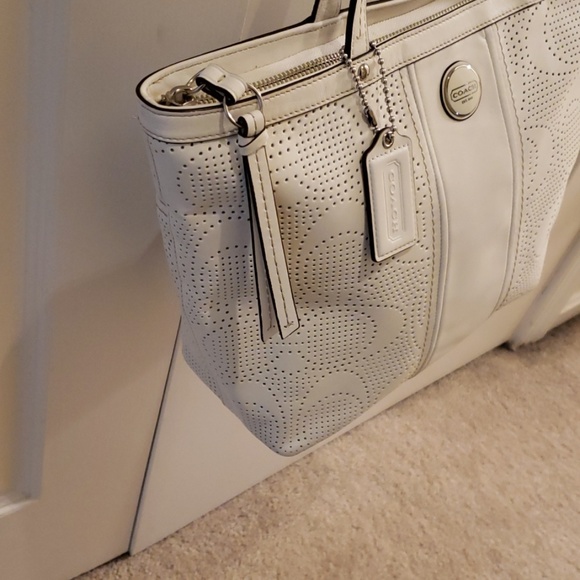 Coach handbag - Picture 1 of 8